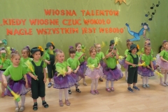 dzieci śpiewają